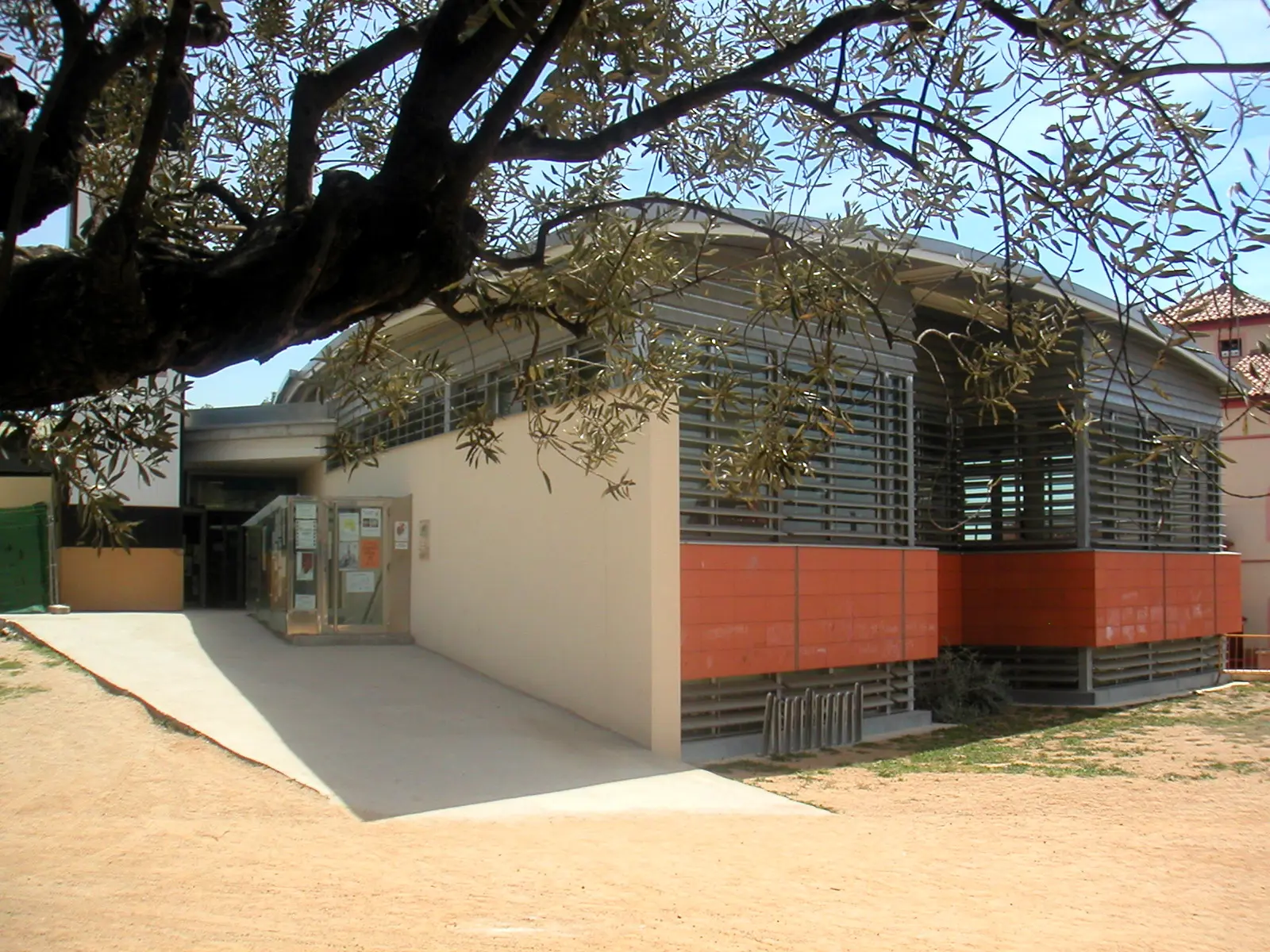 Biblioteca municipal  de L'Ametlla del Vallès (Barcelona). 2003
